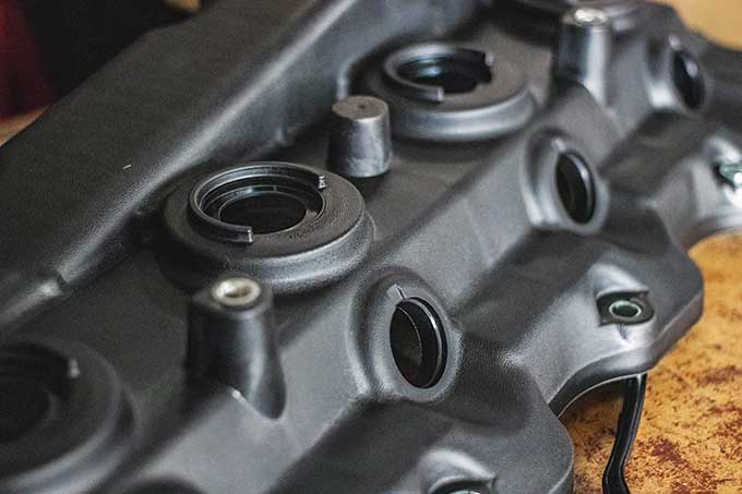 Tapa Válvulas Toyota Hilux Kun (2006-2015) Nueva Alternativa